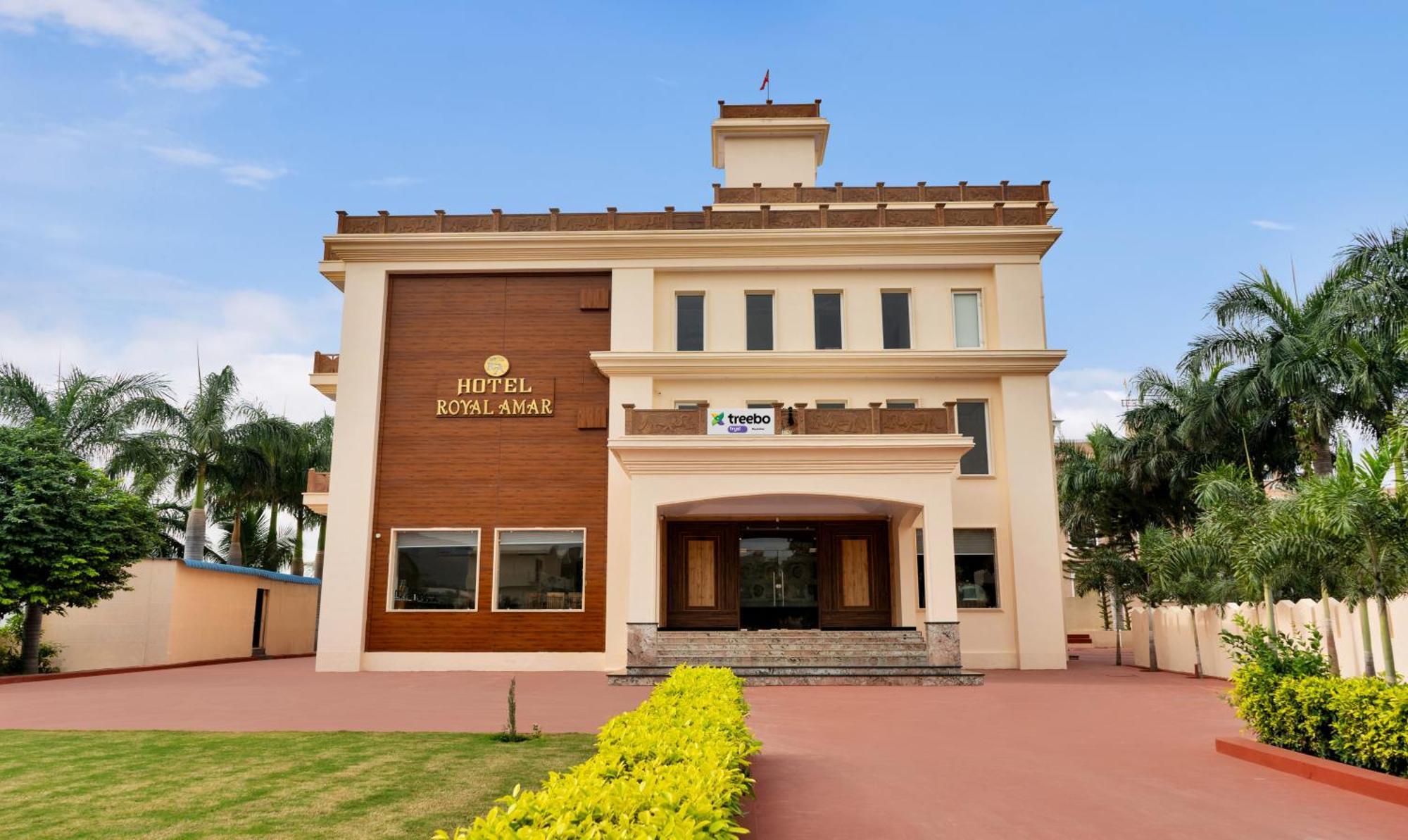 Treebo Premium Royal Amar With Mountain View, 2 Km From Pushkar Lake Buitenkant foto