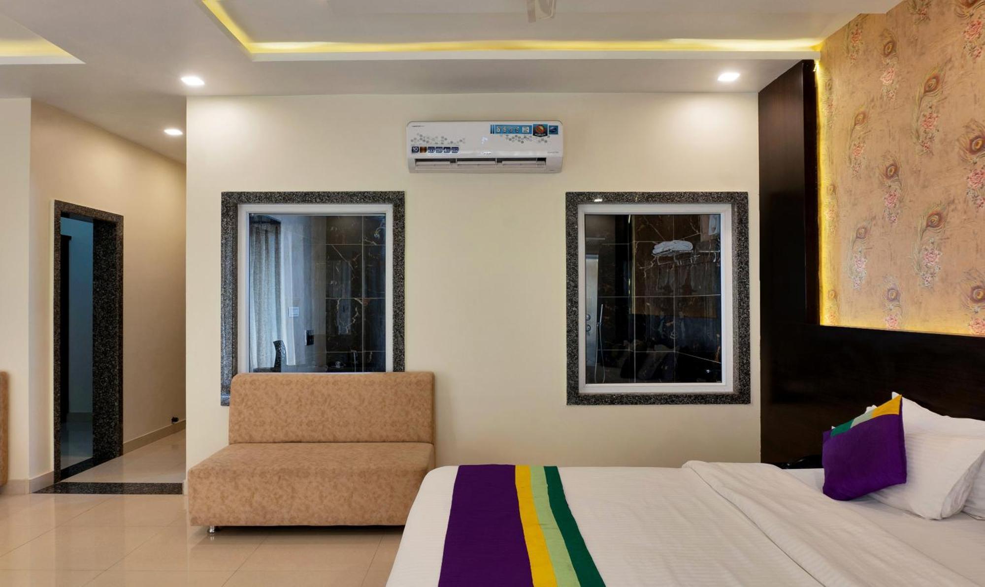 Treebo Premium Royal Amar With Mountain View, 2 Km From Pushkar Lake Buitenkant foto