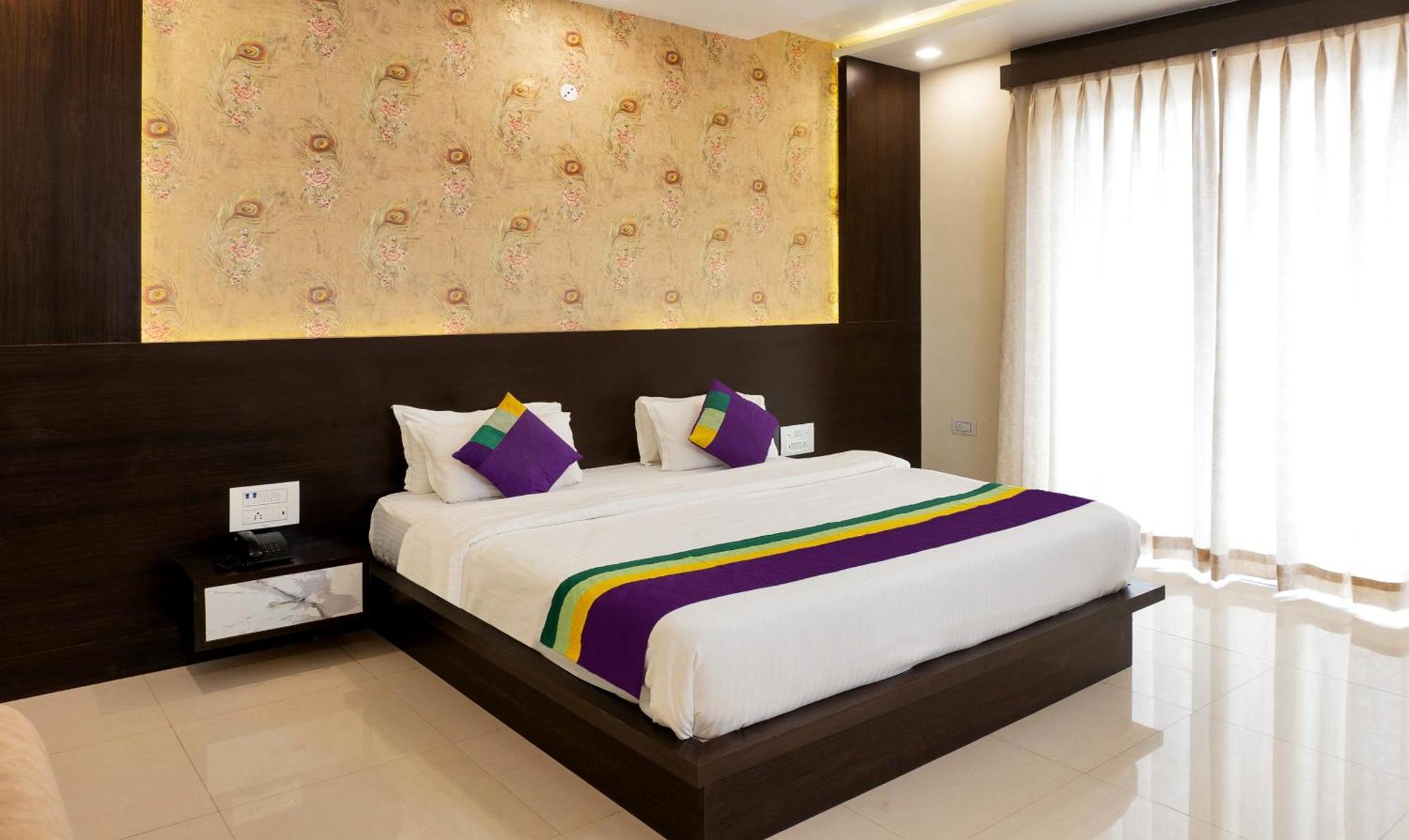 Treebo Premium Royal Amar With Mountain View, 2 Km From Pushkar Lake Buitenkant foto